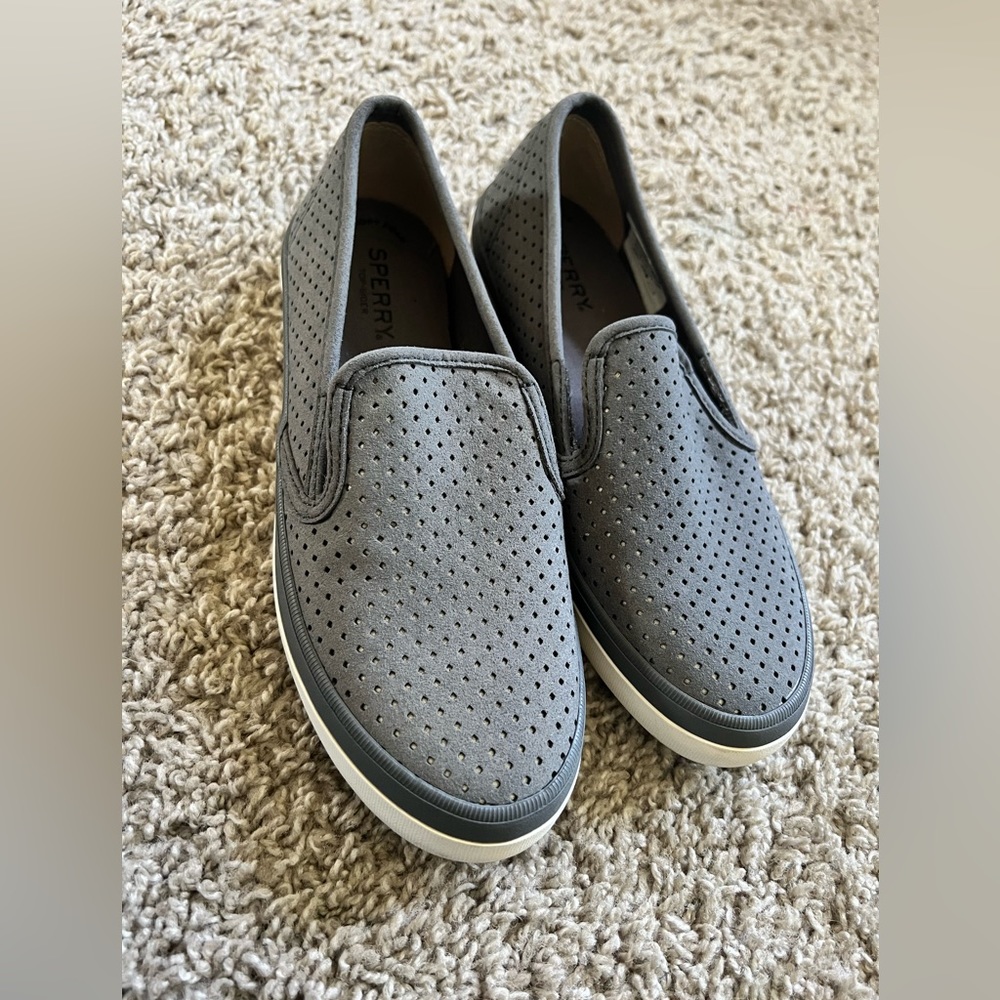 Sperry Women’s Slip On Shoes- Grey size 7.5. Like New